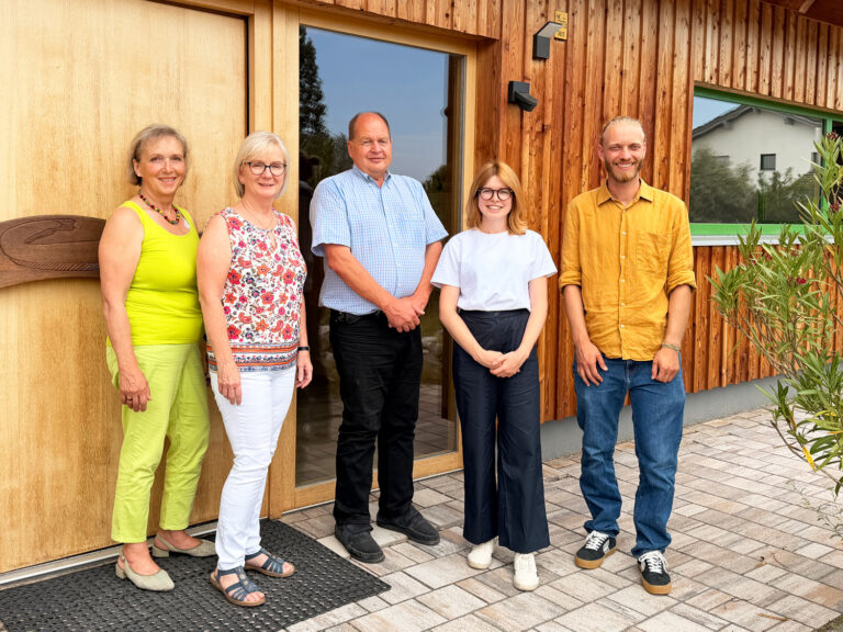 LEADER stärkt den ländlichen Raum – Marlene Schönberger besucht Vorzeigeprojekte im Landkreis Dingolfing-Landau