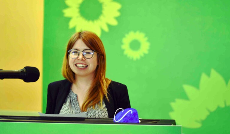 Grüne sehen Vertrauen geschädigt – Bundestagskandidatin Marlene Schönberger kritisiert CSU-Abgeordnete